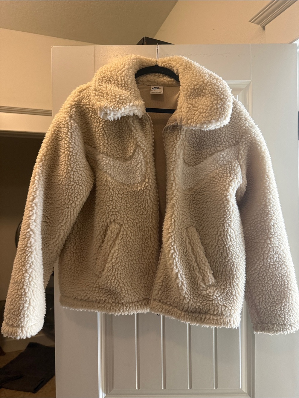 Nike Beige and Cream Sherpa-Lined Jacket